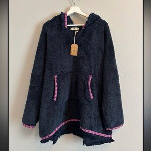 Natural Life Navy sherpa Pullover blanket like with Pink Accents